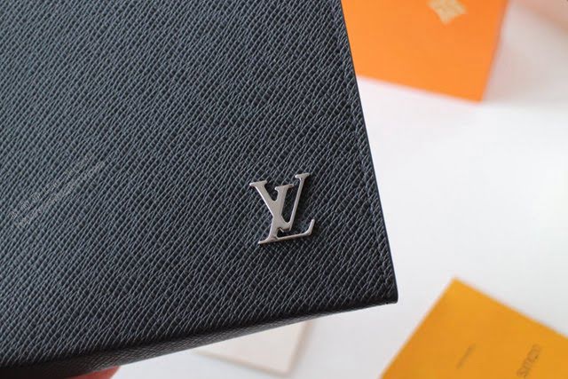 lv手包 M30450 Pochette Voyage手拿包 lv男士手拿包  lvqb1742